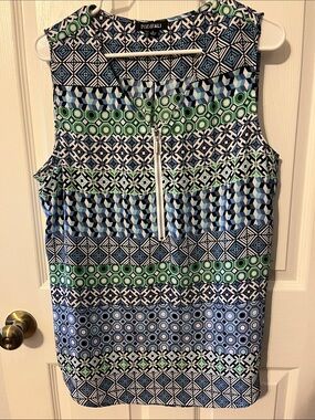 Roz & Ali Geometric Print Zip-Front Shell Top in Blue, Green & White